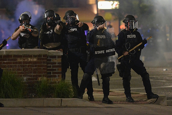 Полиция застрелила протестующего против действий полиции