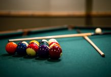 Покупка бильярдных товаров: какие особенности