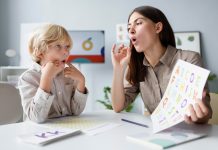 Курсы по запуску речи для логопедов: какие особенности покупки