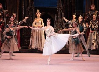 Прима-балерина Северной столицы о том, как почувствовать магию искусства