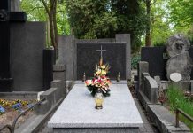 Гранитные памятники с крестом: вечная память в каждом камне