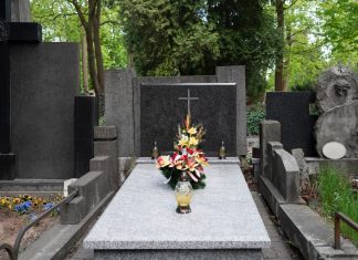 Гранитные памятники с крестом: вечная память в каждом камне