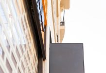 Как изменились требования к вывескам в 2025 году?