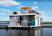 Хаусбот в России: как оформить плавучий дом и не нарушить закон