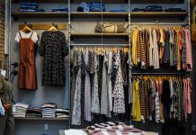 Металлический шкаф: надежный помощник в организации пространства