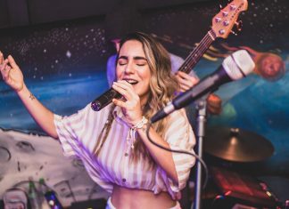 Занятия по вокалу: как научиться петь и раскрыть свой голос