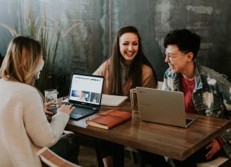 Программа для управления производительностью сотрудников: как сделать работу эффективнее