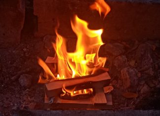 Огнеупорный картон для печей: надежный защитник вашего очага