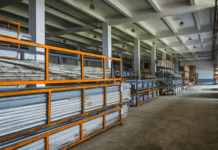 Металлические стеллажи: Надежный помощник для вашего хранения