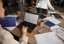 Как алгоритмы маркетплейсов оценивают качество карточки товара