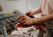 Как отстирать кровь с одежды: практическое руководство